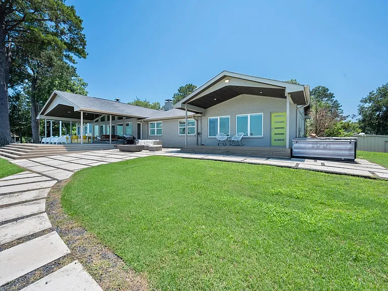 1012 Chestnut Dr #ID1301590P — Photo 30
