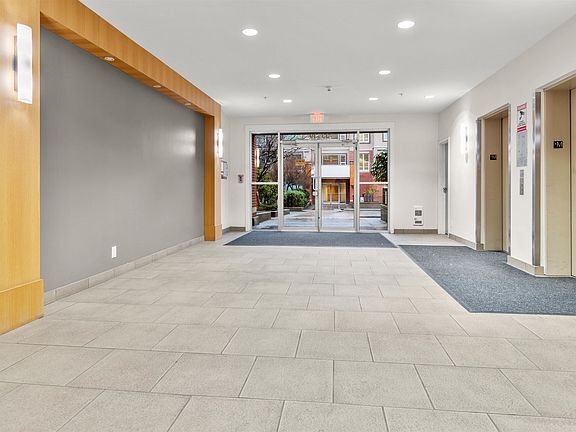 2nd image of 33539 Holland Ave #207