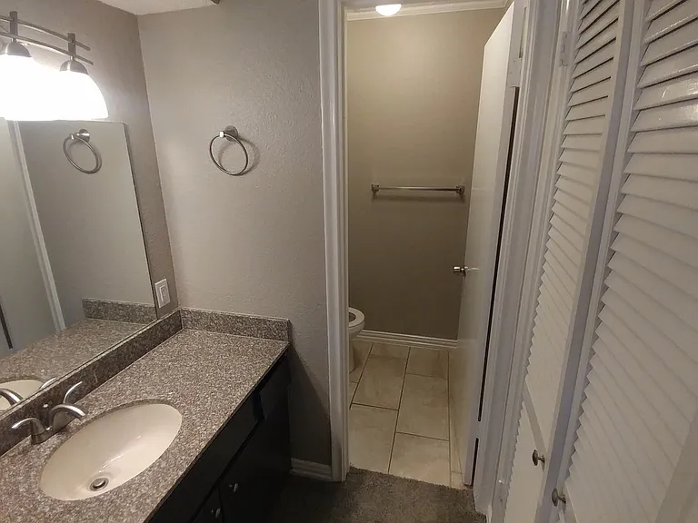 1402 Meadow Way — Photo 7