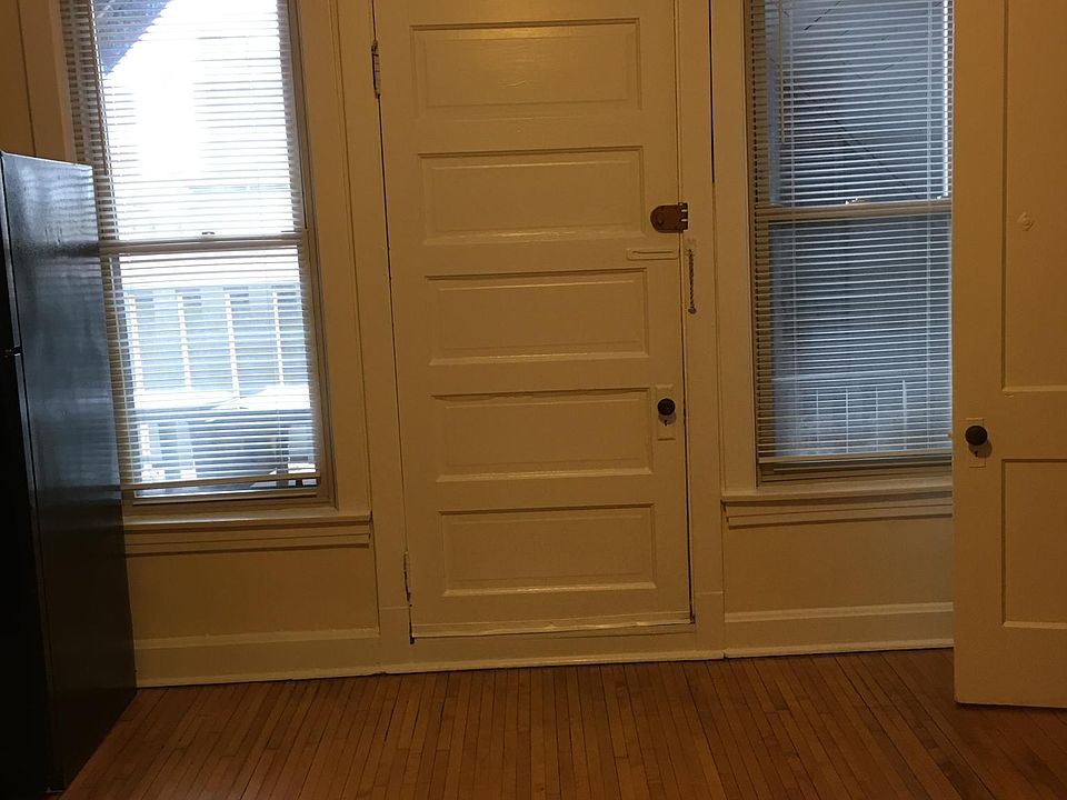 1st image of 2652 N Orchard St #1