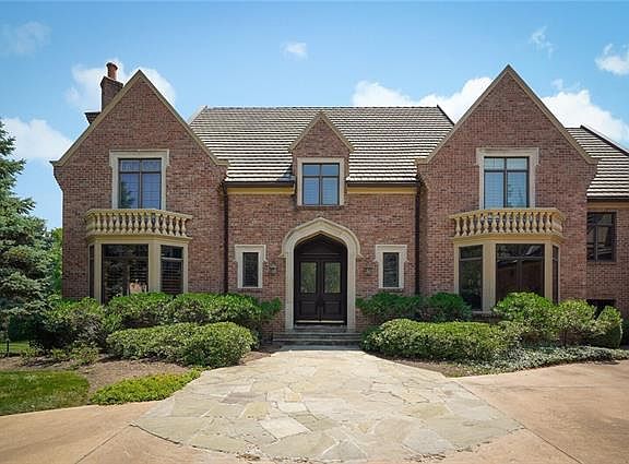 2845 W 111th Ter, Leawood, KS 66211 | MLS #2336855 | Zillow