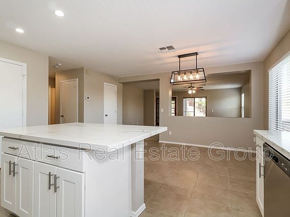 3rd image of 7104 S 31st Dr