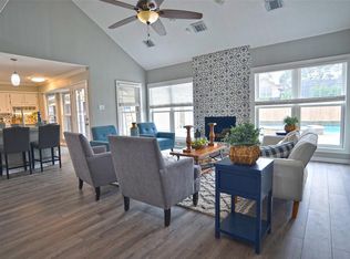 1105 Middlecreek St, Friendswood, TX 77546