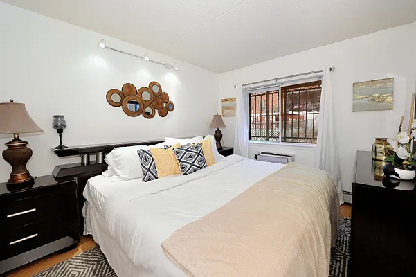 Rented by Corcoran | media 16