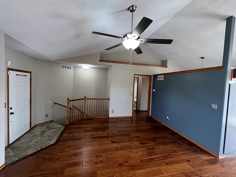 2430 S Gatewood St — Photo 6
