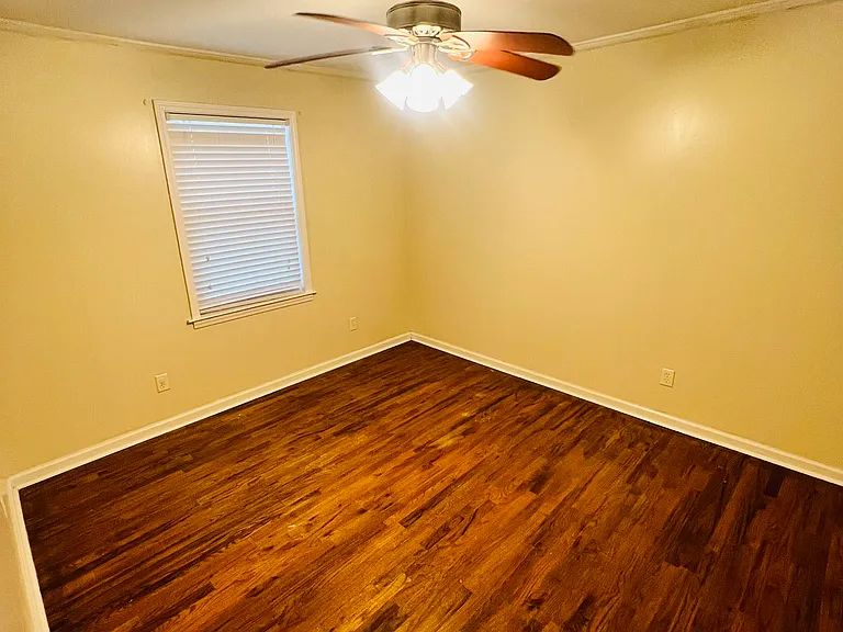 1101 Woodland Dr — Photo 6