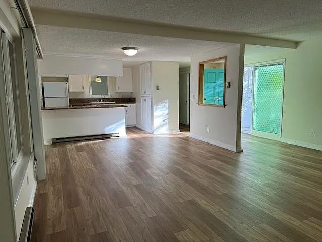 2 bed, 1200 sqft, $3,600 — Photo 4