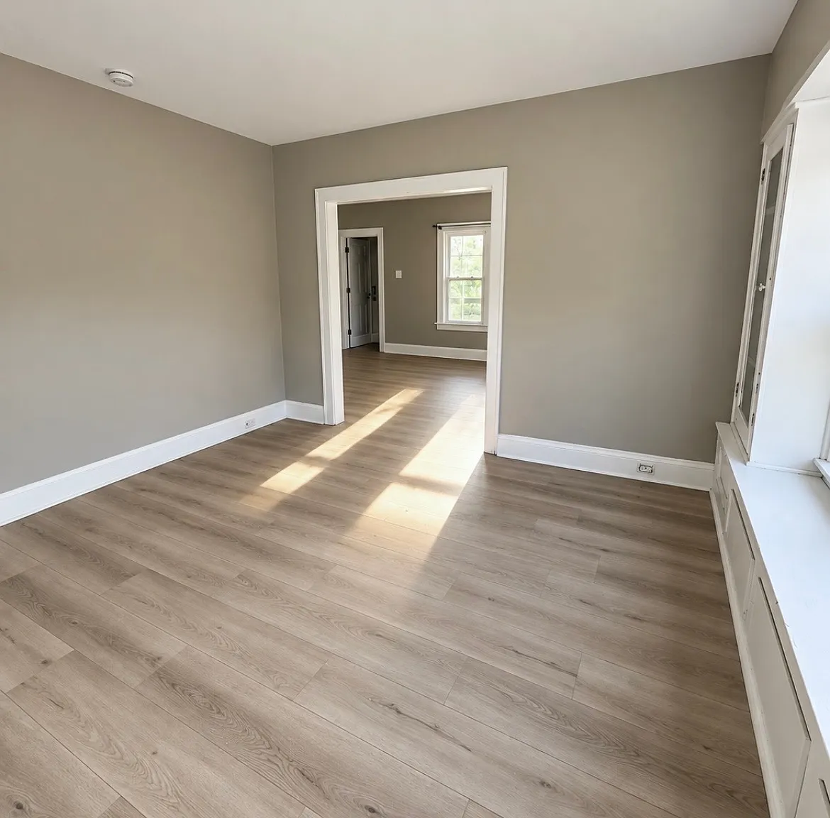 2 bed, 1048 sqft, $1,300 — Photo 3