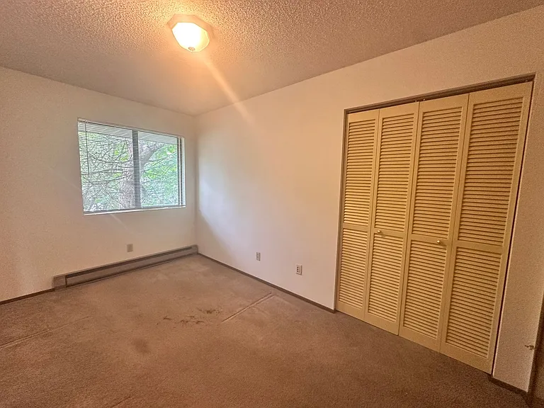 1013&1021 1033 Kirkland Ave NE — Photo 4