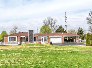 3 Moundale Ct, Saint Louis, MO