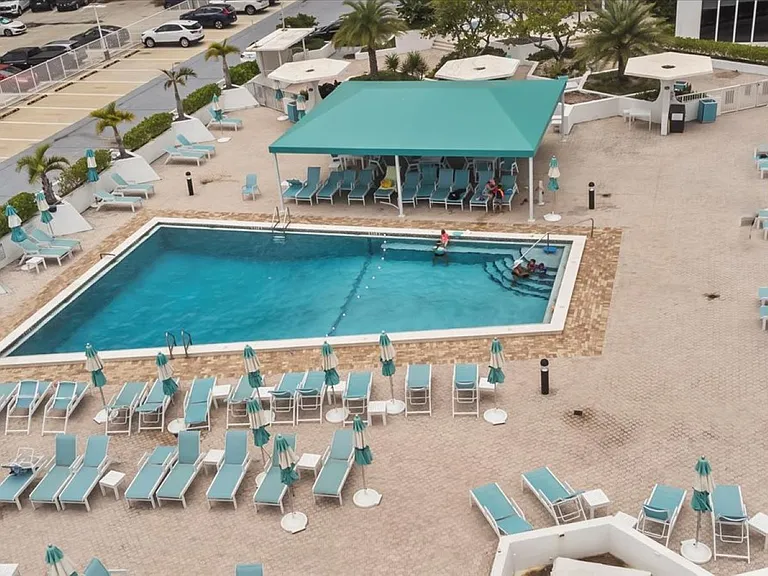 3140 S Ocean Dr #207 — Photo 18