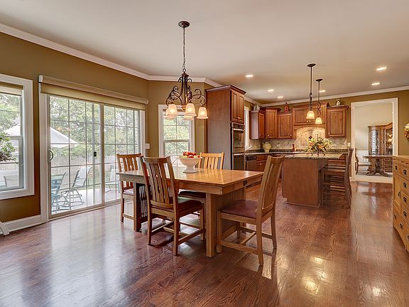 4th image of 26049 Whispering Woods Cir