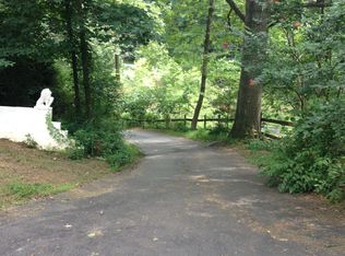 10700 Hunters Valley Rd, Vienna, VA 22181