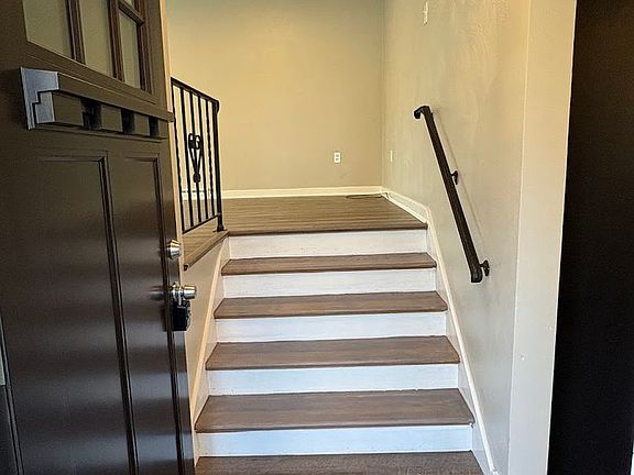 5th image of 430 Oakford Park Rd