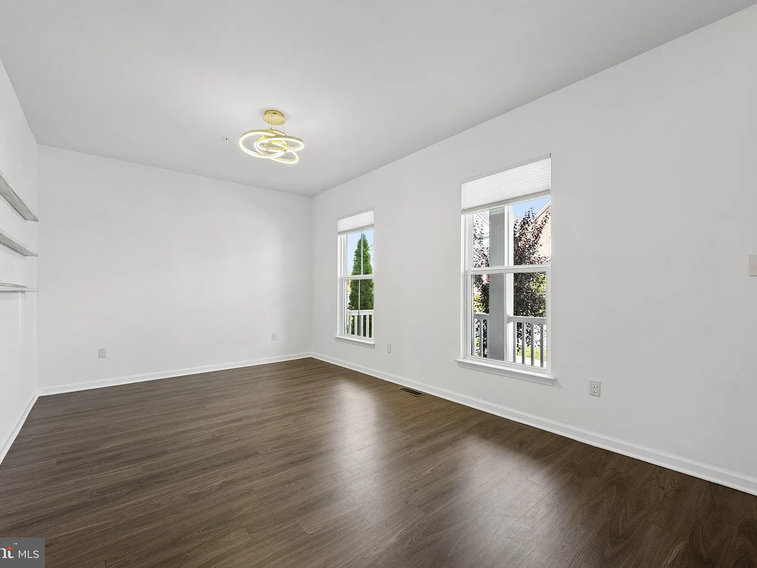 5 bed, 3.5 bath, 3764 sqft, $4,300 — Photo 4