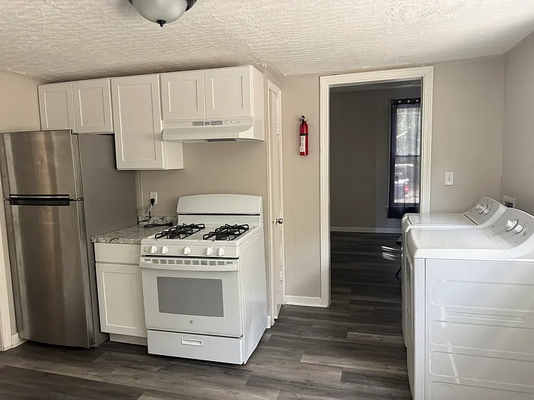 148 Plymouth St #1 — Photo 2