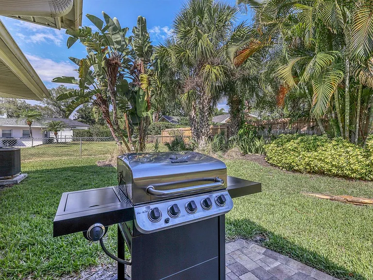 113 Harbor View Ln — Photo 46