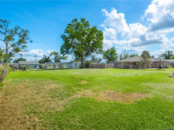 1303 E School St, Lake Charles, LA 70607