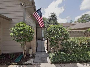 8003 Oakwood Forest Dr, Houston, TX 77040
