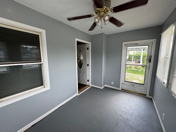 3rd image of 2342 E Legrande Ave