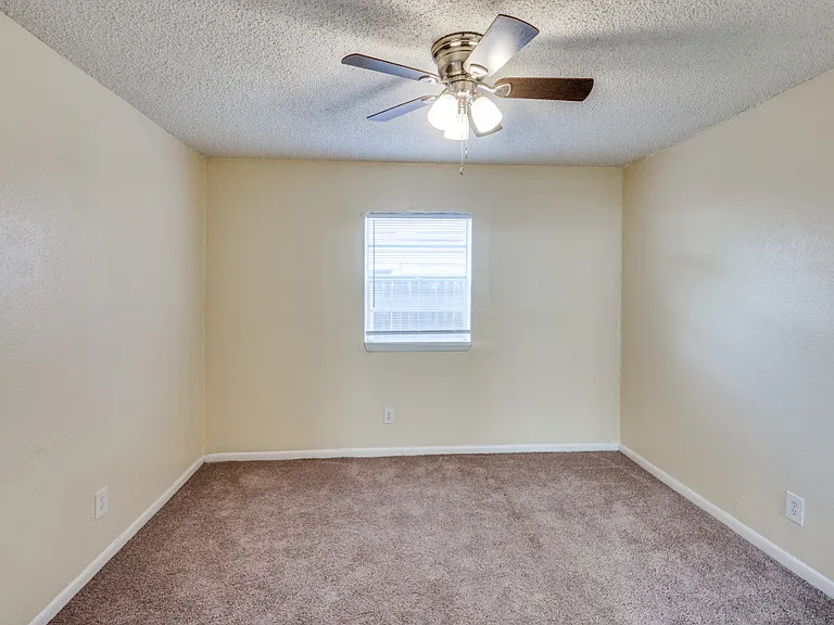 512 S Delaware St #4 — Photo 8
