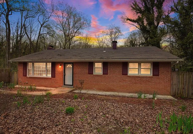 8512 Rose Marie Dr — Photo 1