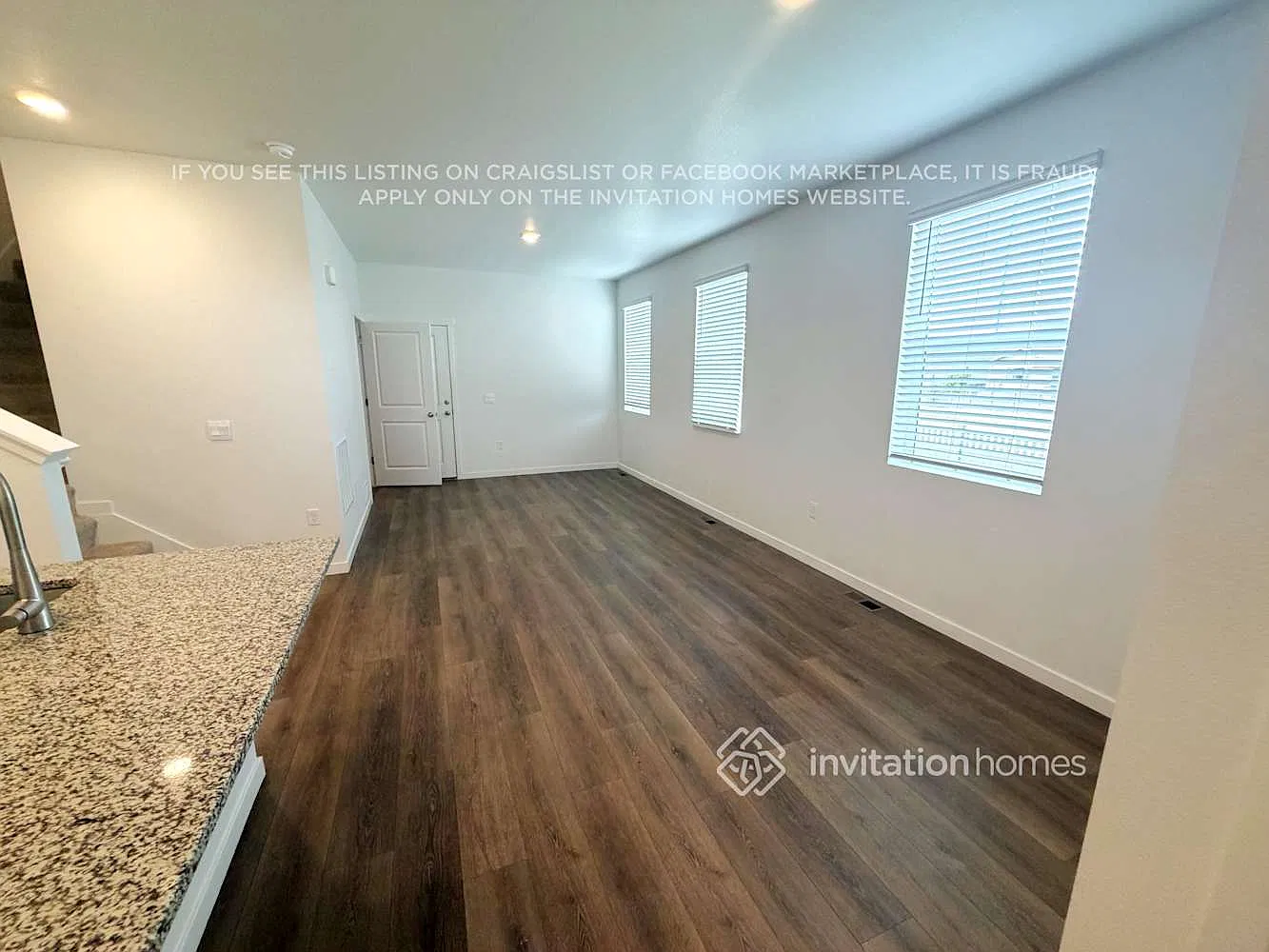 236 S Trussville St Aurora, CO 80018 — Photo 4