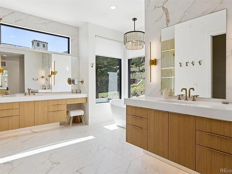 7705 Dante Dr #L — Photo 17