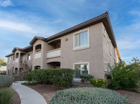 2305 W Horizon Ridge Pkwy