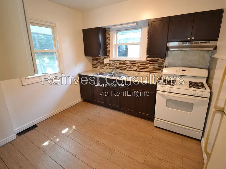 7116 Dillward Ave — Photo 5