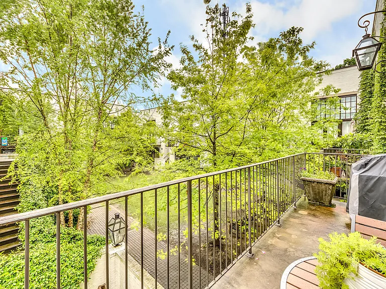 509 Cloverdale Rd #201 — Photo 26