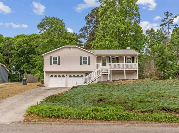 2750 Old Ivy Ct, Buford, GA 30519
