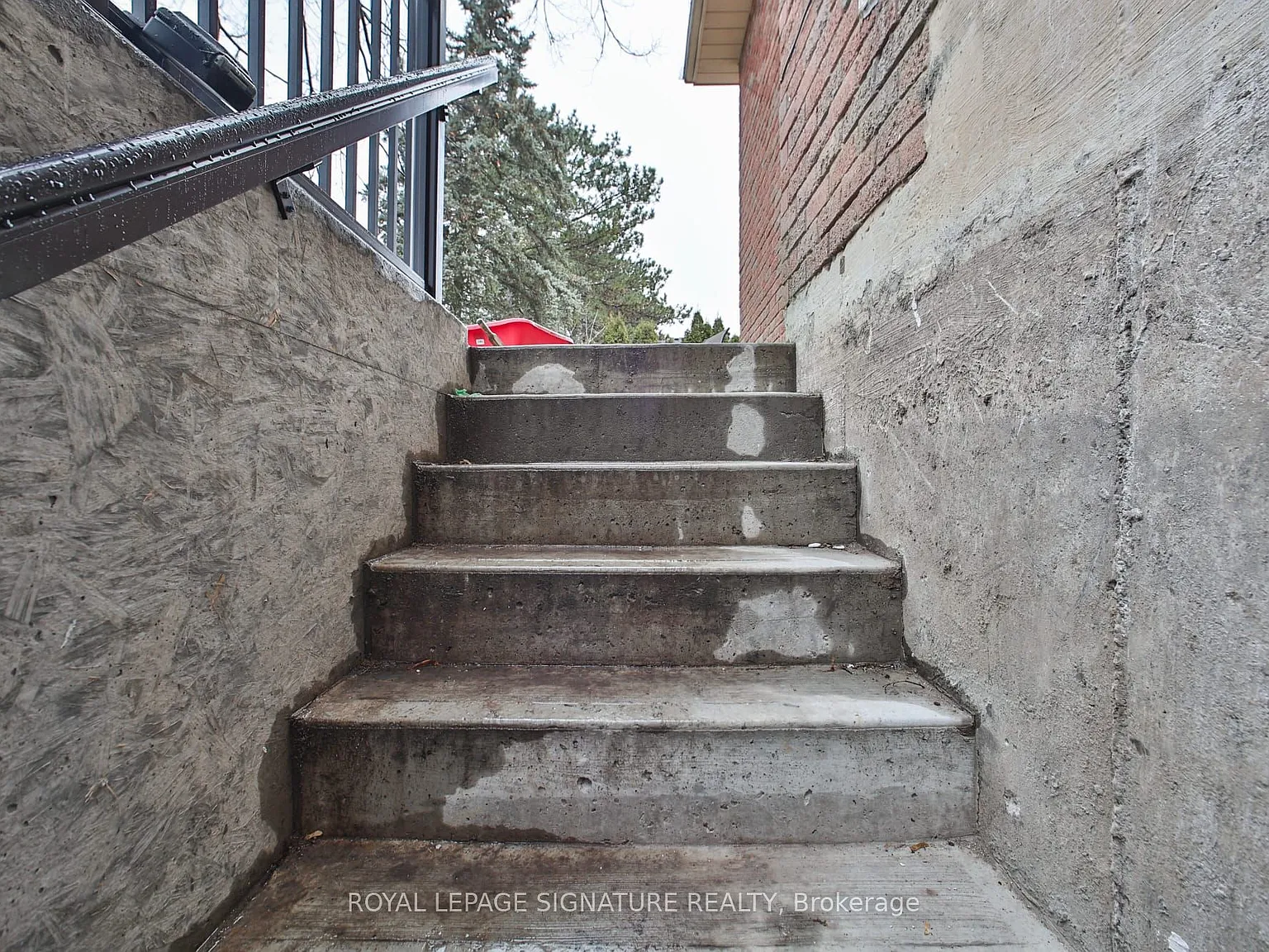 3 bed, $2,300 — Photo 2
