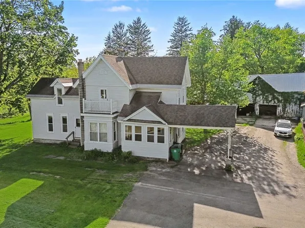 400 Franklin St, Springville, NY 14141