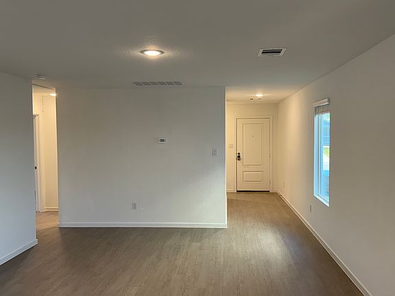 2nd image of 216 Ottawa Way