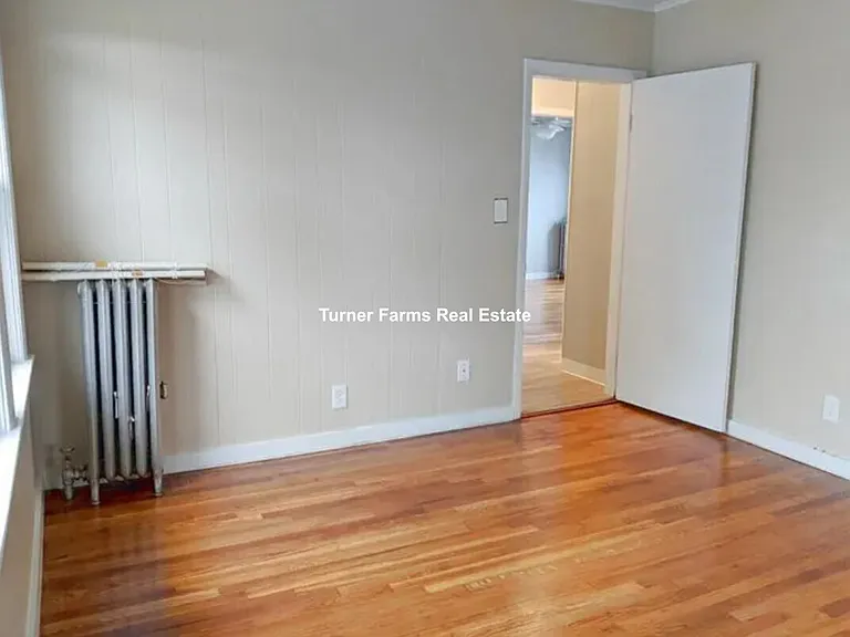 60 Buzzells Ln — Photo 7