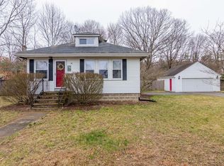 10 Garfield St, Walpole, MA 02081