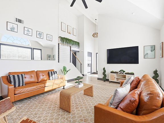 5th image of 6440 Knoll Ridge Dr