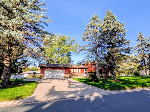 7901 Douglas Dr N, Brooklyn Park, MN 55443
