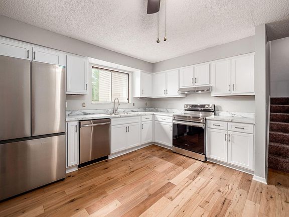 3rd image of 710 Caroway Blvd