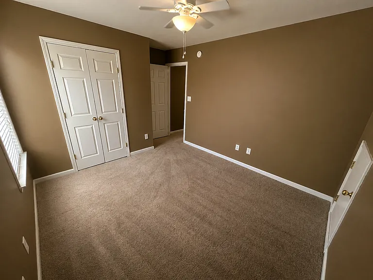 4461 Canterbury St — Photo 25