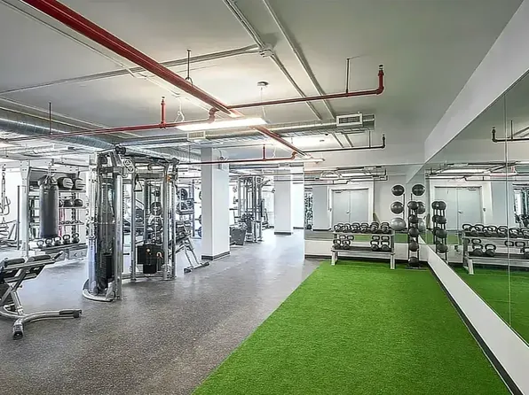 34-46 Vernon Boulevard image 13 of 18