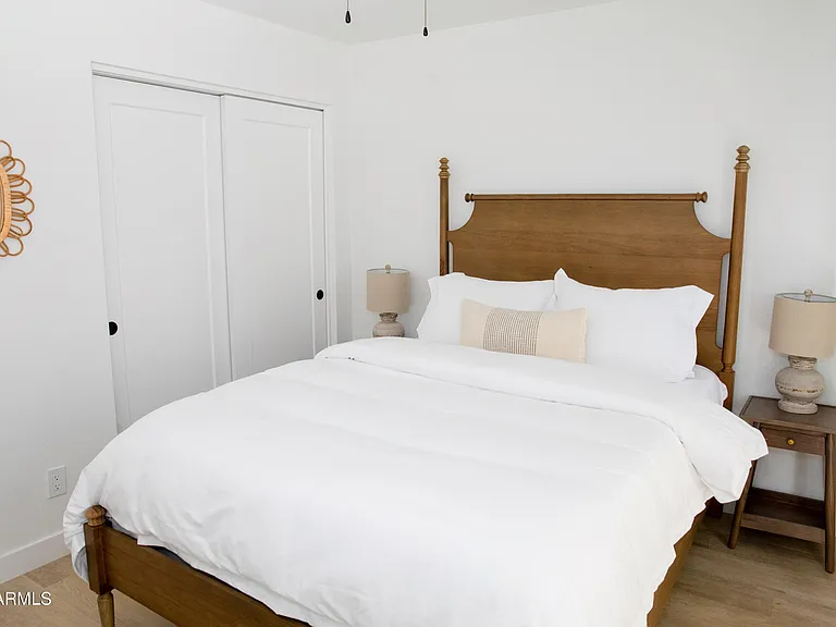 6302 E Winchcomb Dr — Photo 34
