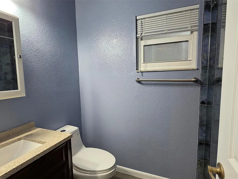 426 Tulip Dr — Photo 15