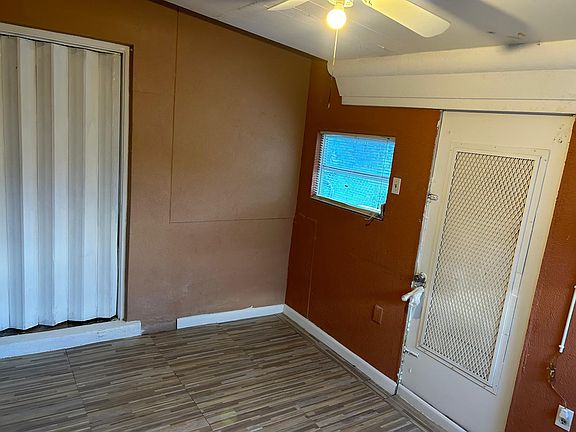 3rd image of 6822 SW 20th St