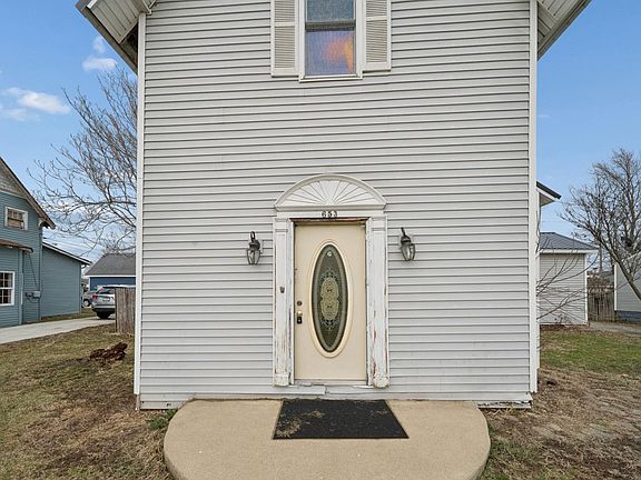 3rd image of 653 N Gentry St