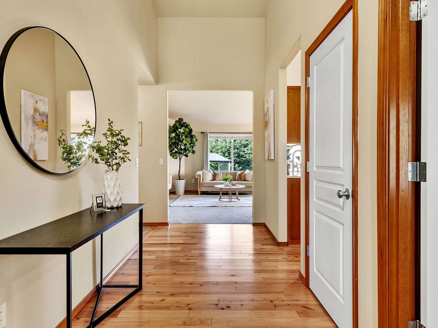 3 bed, 1416 sqft, $3,000 — Photo 3