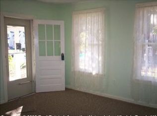 18 Holly St, Hampton, VA 23669