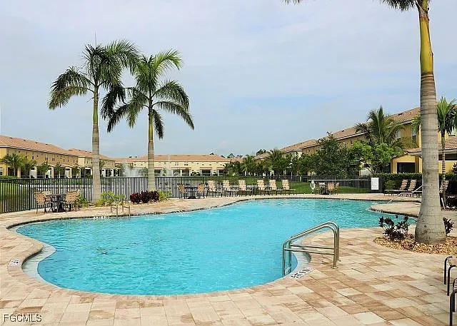 10850 Alvara Point Dr — Photo 2