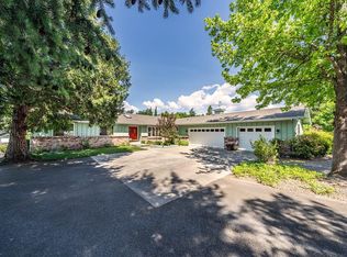 352 Parkhill Pl, Grants Pass, OR